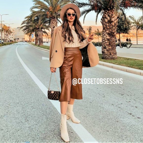 SOLD! ZARA Faux Leather Long Shorts - Picture 2 of 16